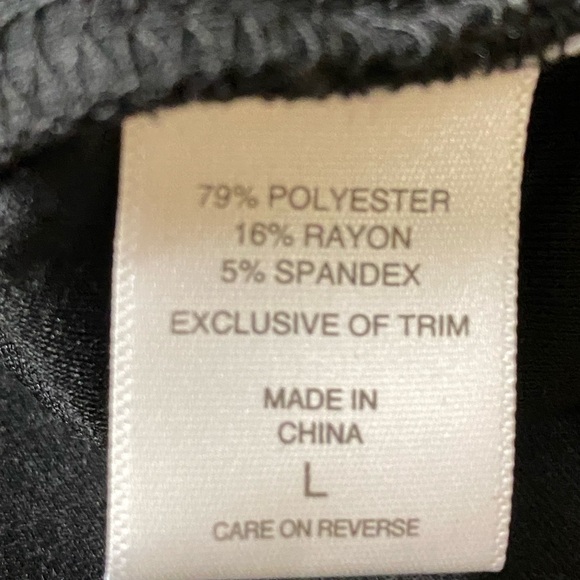 7th Avenue New York & Company V Neck Black Blouse Crochet Details Size L NWT - Picture 6 of 6